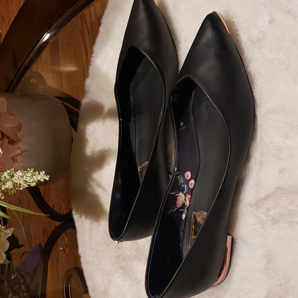 Ted Baker 41 black ballerina flats with rose gold finish